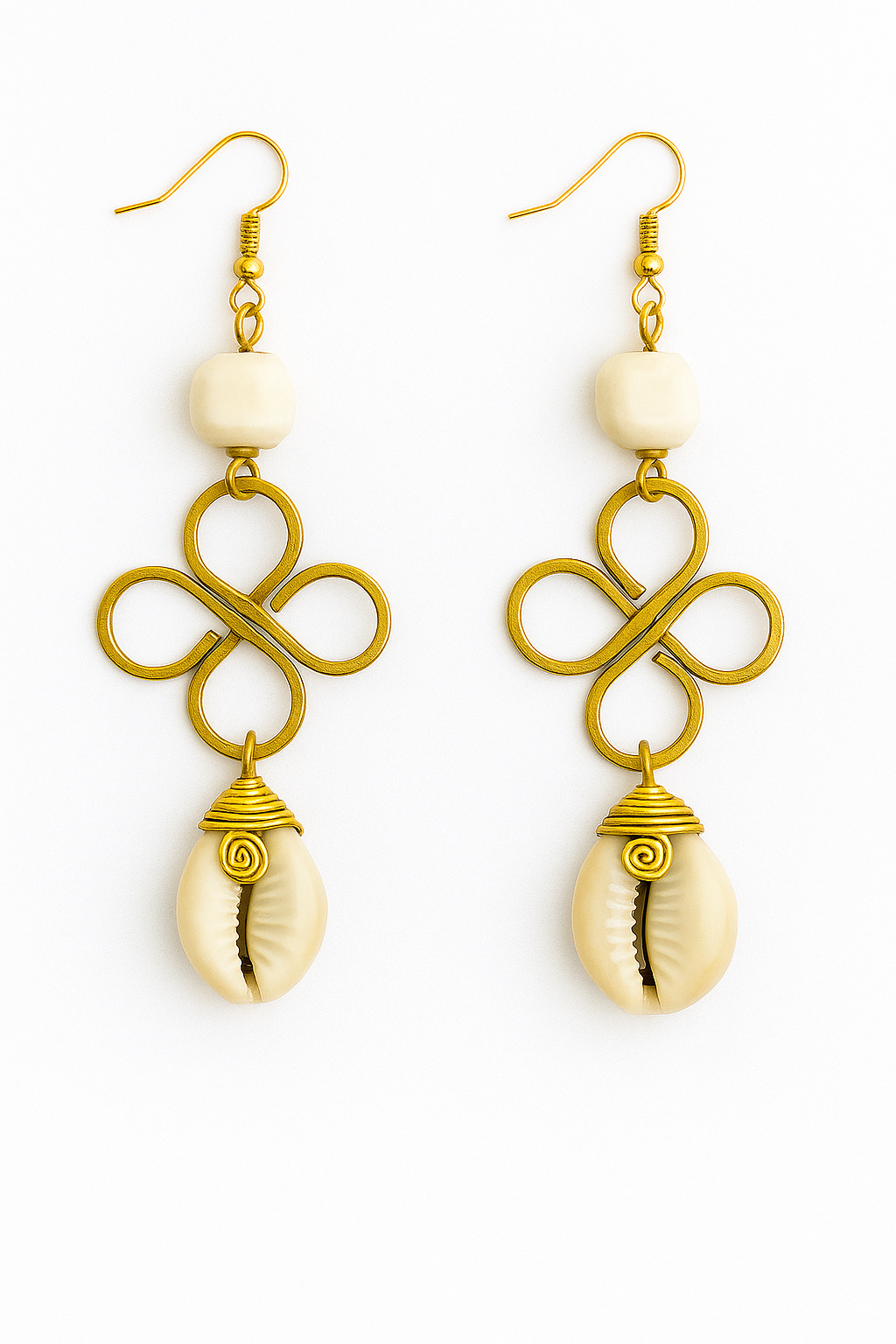 Brass clover cowrie earring